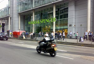 Heere vertrekt bij Marks & Spencer