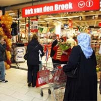 Dirk viert feest na opening in Drenthe