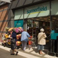 Britse Somerfield-supermarkten te koop