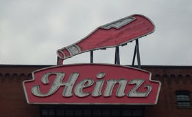 Heinz-pijp staat weer recht (video)