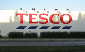 Tesco ziet marktaandeel kelderen