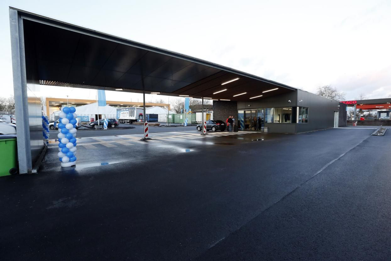 Het grootste pick-up point van Albert Heijn ligt naast de XL en ging recent al open.