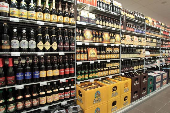 Het aantal brouwerijen van speciaalbier groeit razendsnel. Supermarkten nemen ook meer speciaalbier in assortiment.