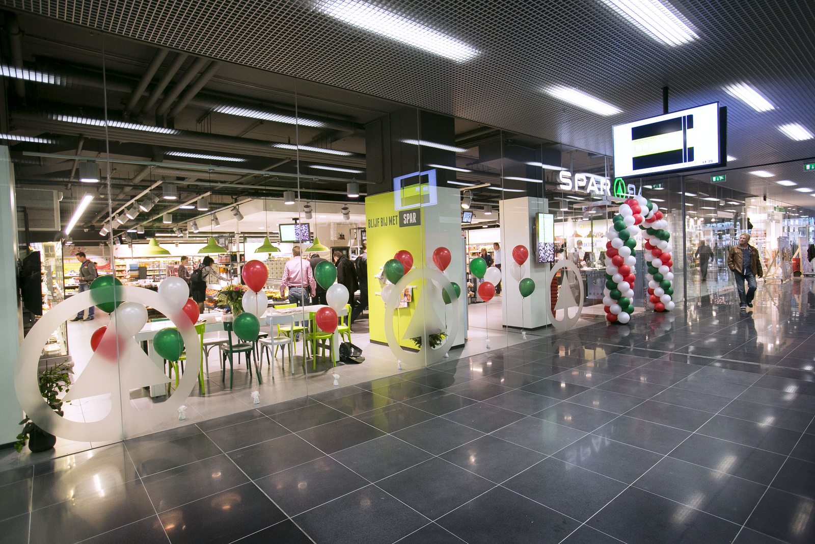 Spar City Store in Den Haag. (foto Roel Dijkstra)