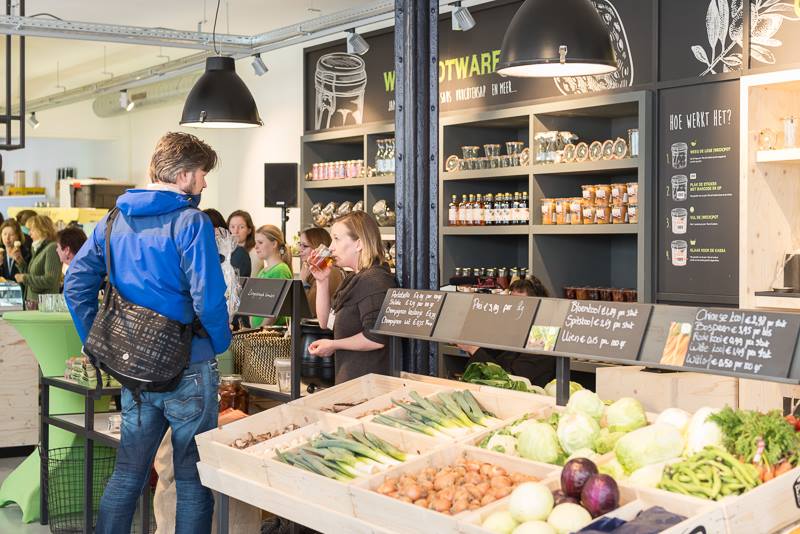 De verpakkingsvrije mini-super in Groningen. Foto: Facebook Opgeweckt Noord.