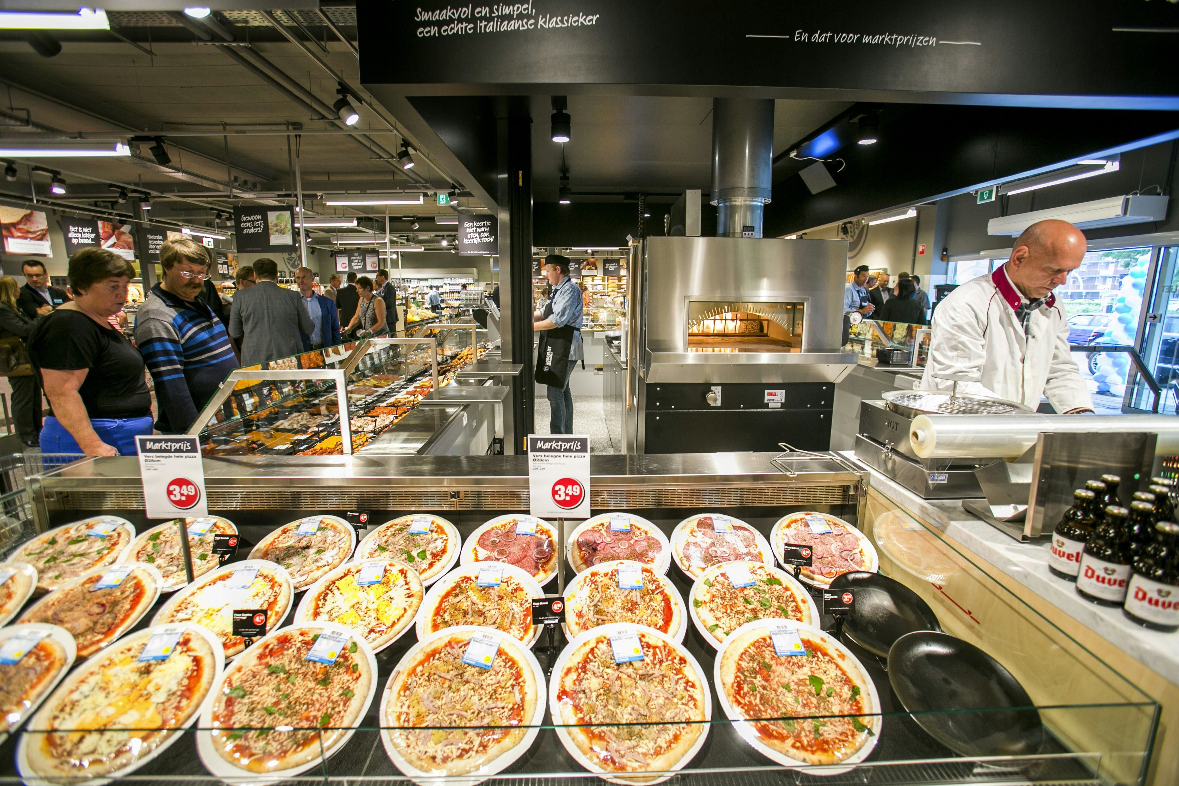 (c) Roel Dijkstra / Foto: Joep van der Pal
Hendrik Ido Ambacht - opening Hoogvliet Versmarkt