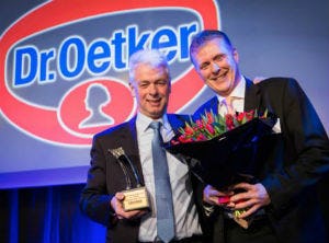 Wim van den Heuvel, keyaccountmanager, en ceo Axel Kampmann van Dr. Oetker.