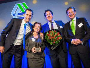 Hans Wels (salesmanager Nederland), Gretta Schoonderbeek (customer 
logistics manager Benelux), Justin 
Hazendonk (customer marketing manager Nederland) en Maurits Priem (sales director Benelux) van SCA Hygiene Products.
