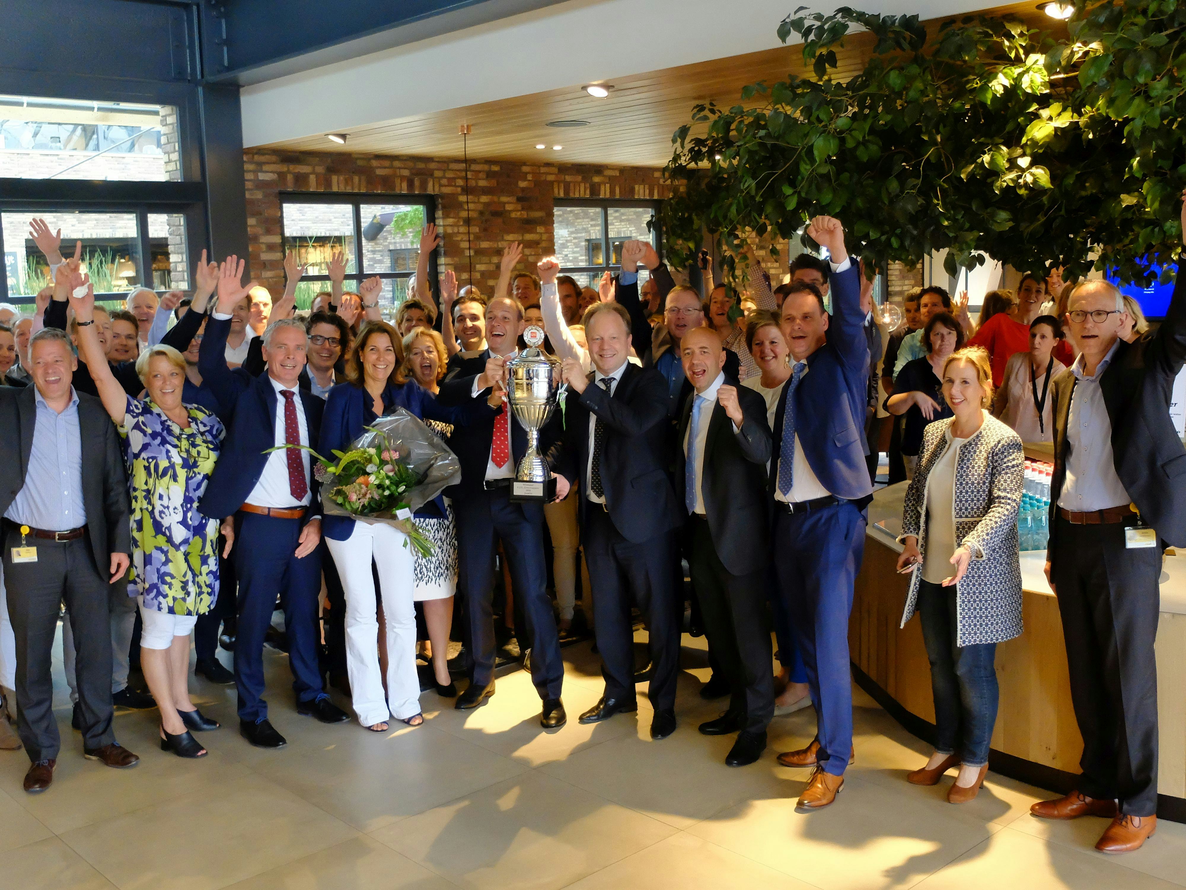 uitreiking beker zomerrapport