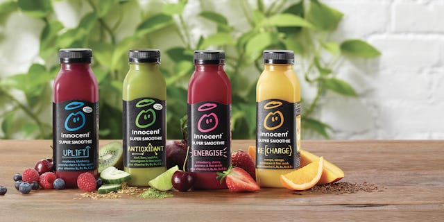 De innocent super smoothies; smoothies gemaakt van puur fruit, groente, zaden en extra vitaminen en mineralen.