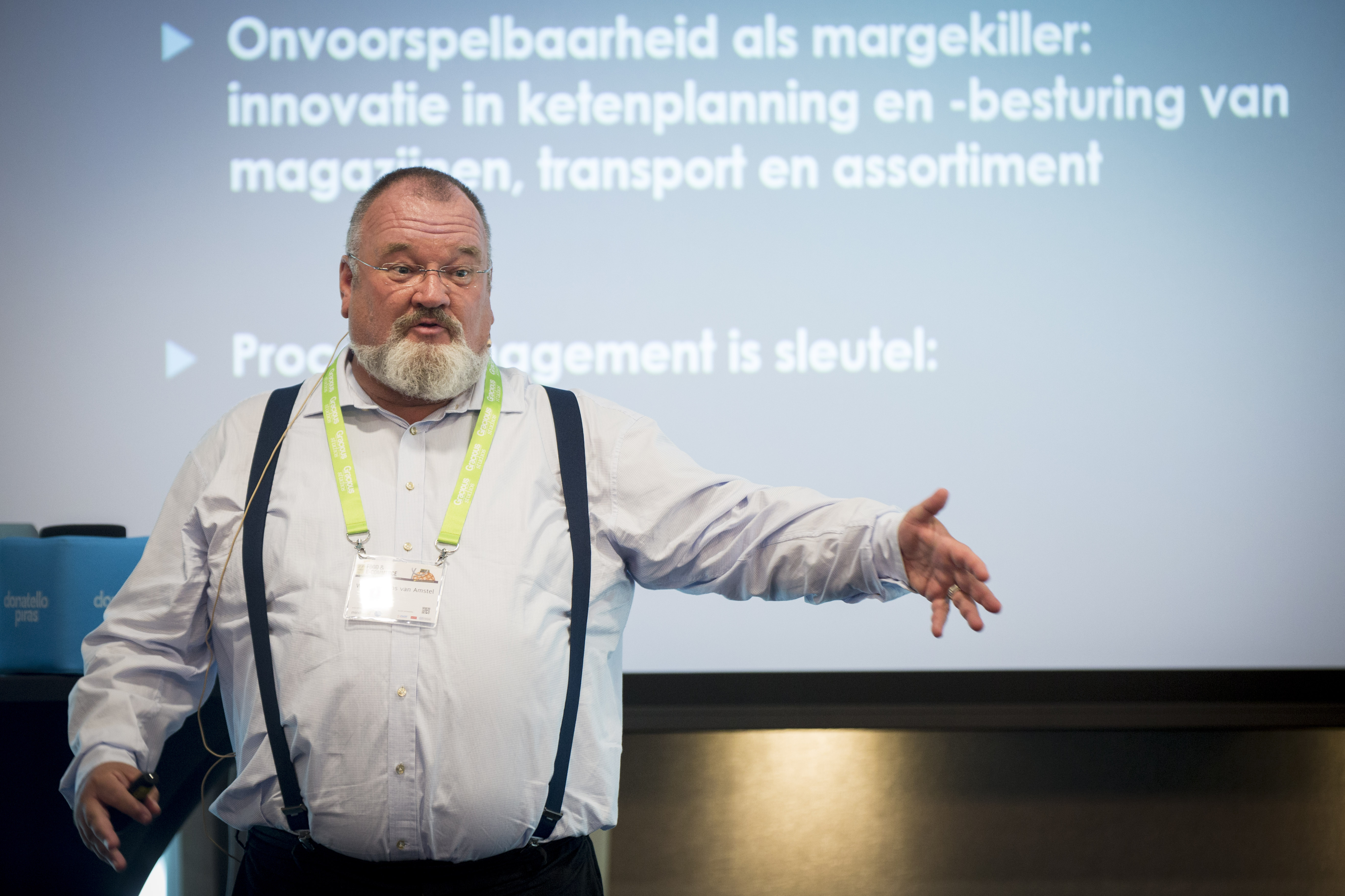 <h2>Logistiek expert Walther Ploos geeft zijn visie over de boodschappenbezorgingsmarkt in Amsterdam en over hoe AH, Jumbo en Picnic het doen op dit gebied.</h2>