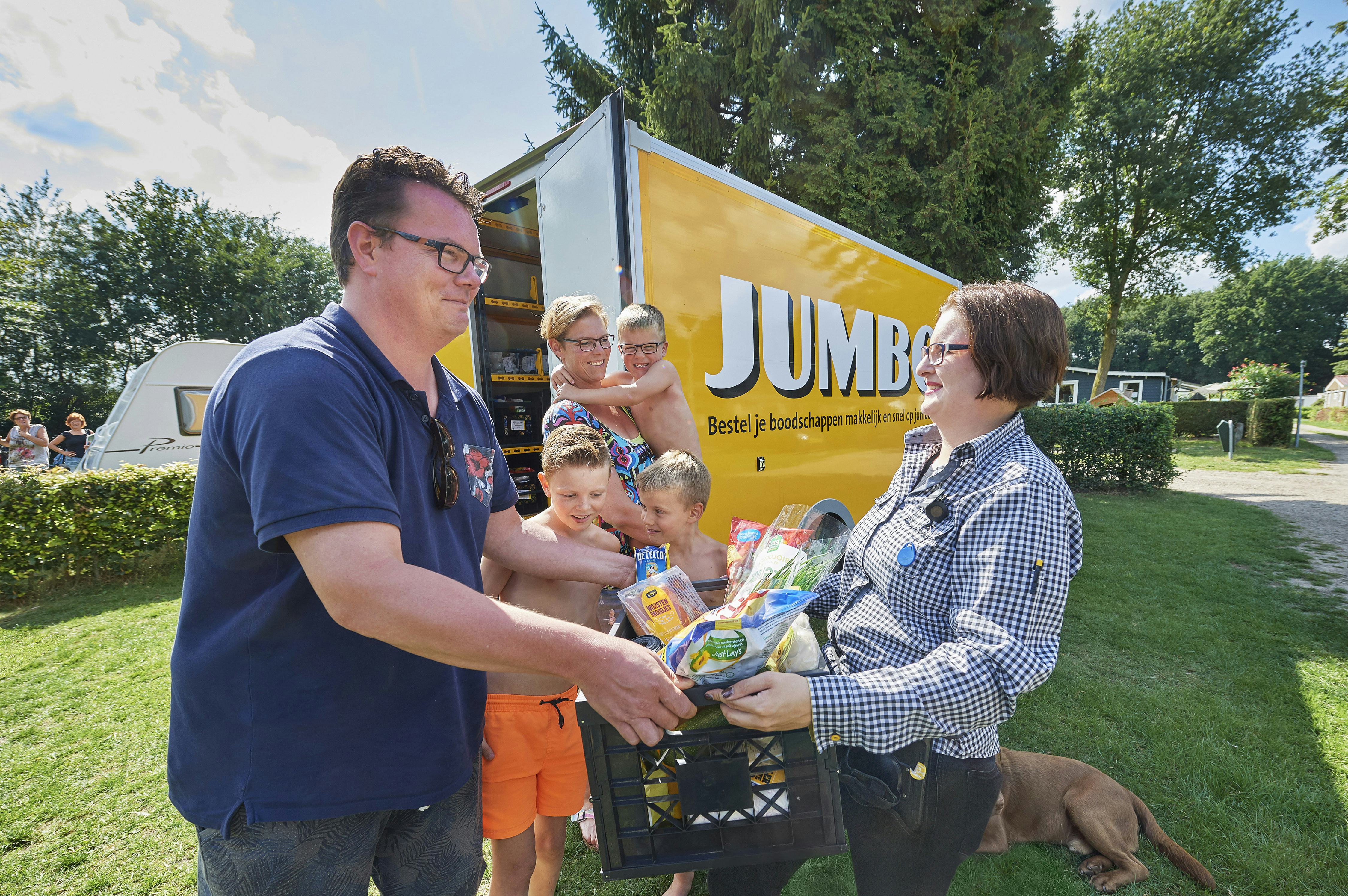 Jumbo opent pick up point op camping