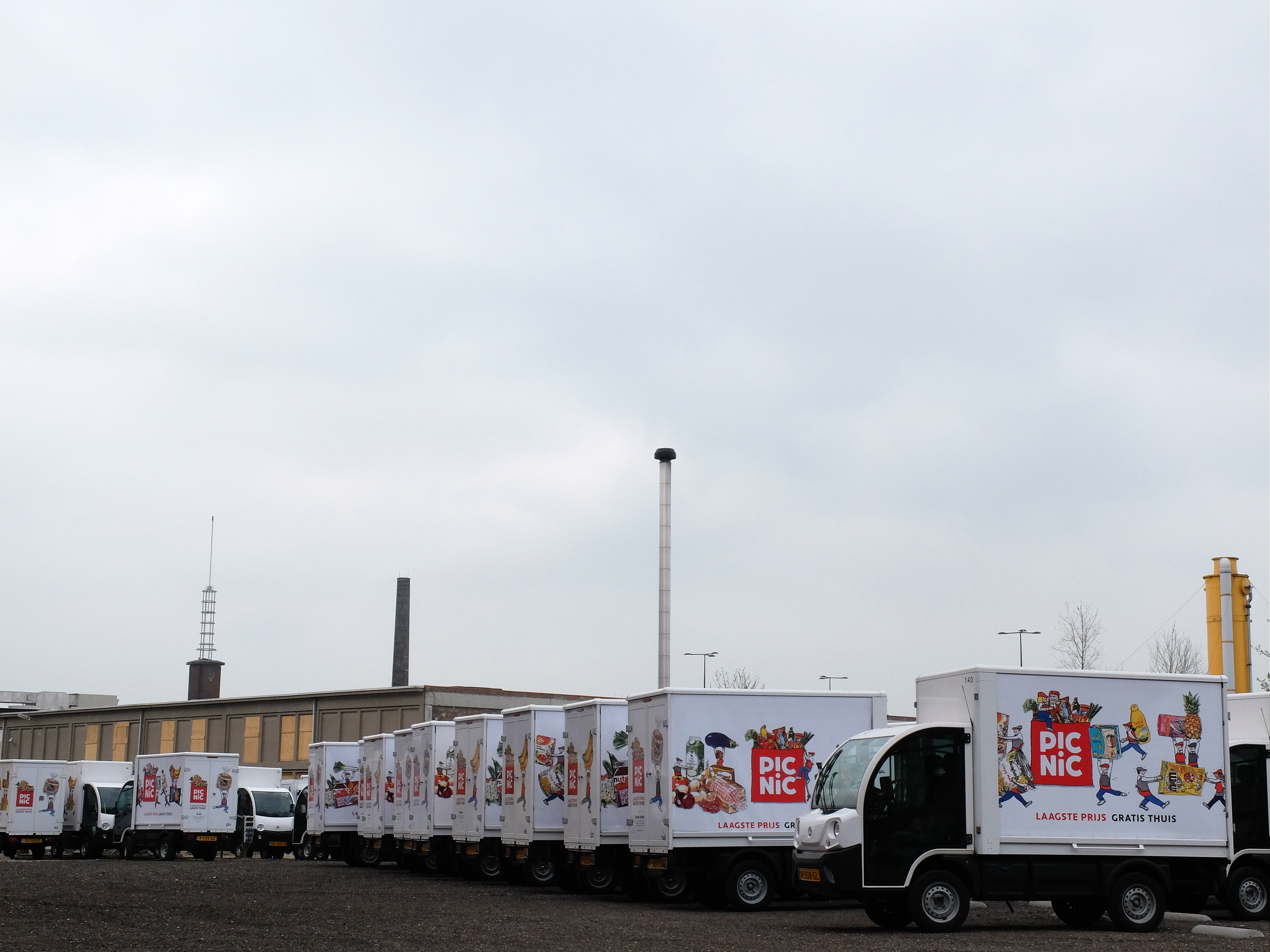 Picnic-karretjes op de locatie Amersfoort Foto: DIstrifood