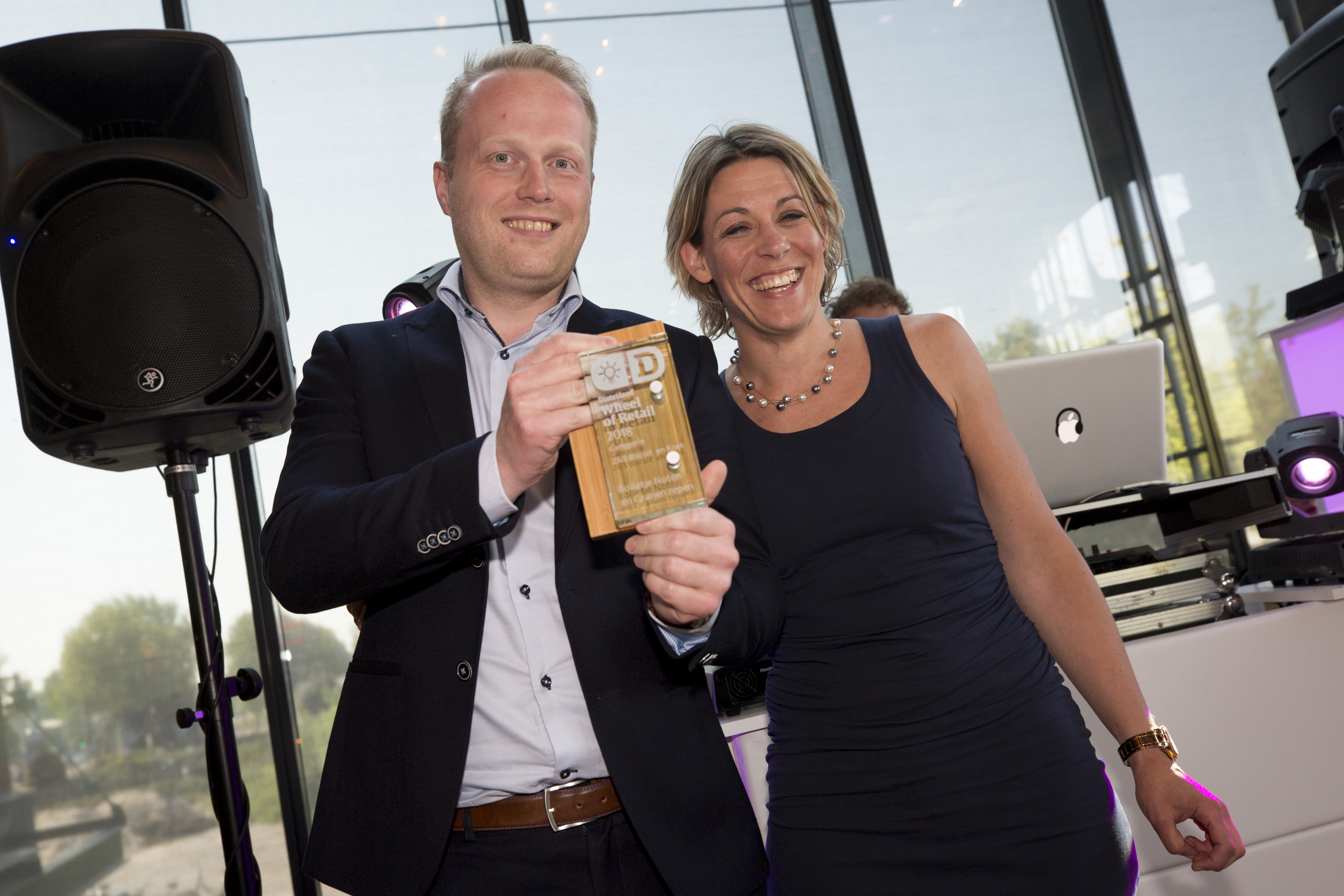 Senior trademarketeer Dennis Berg en senior productmanager Susan Koelen. 