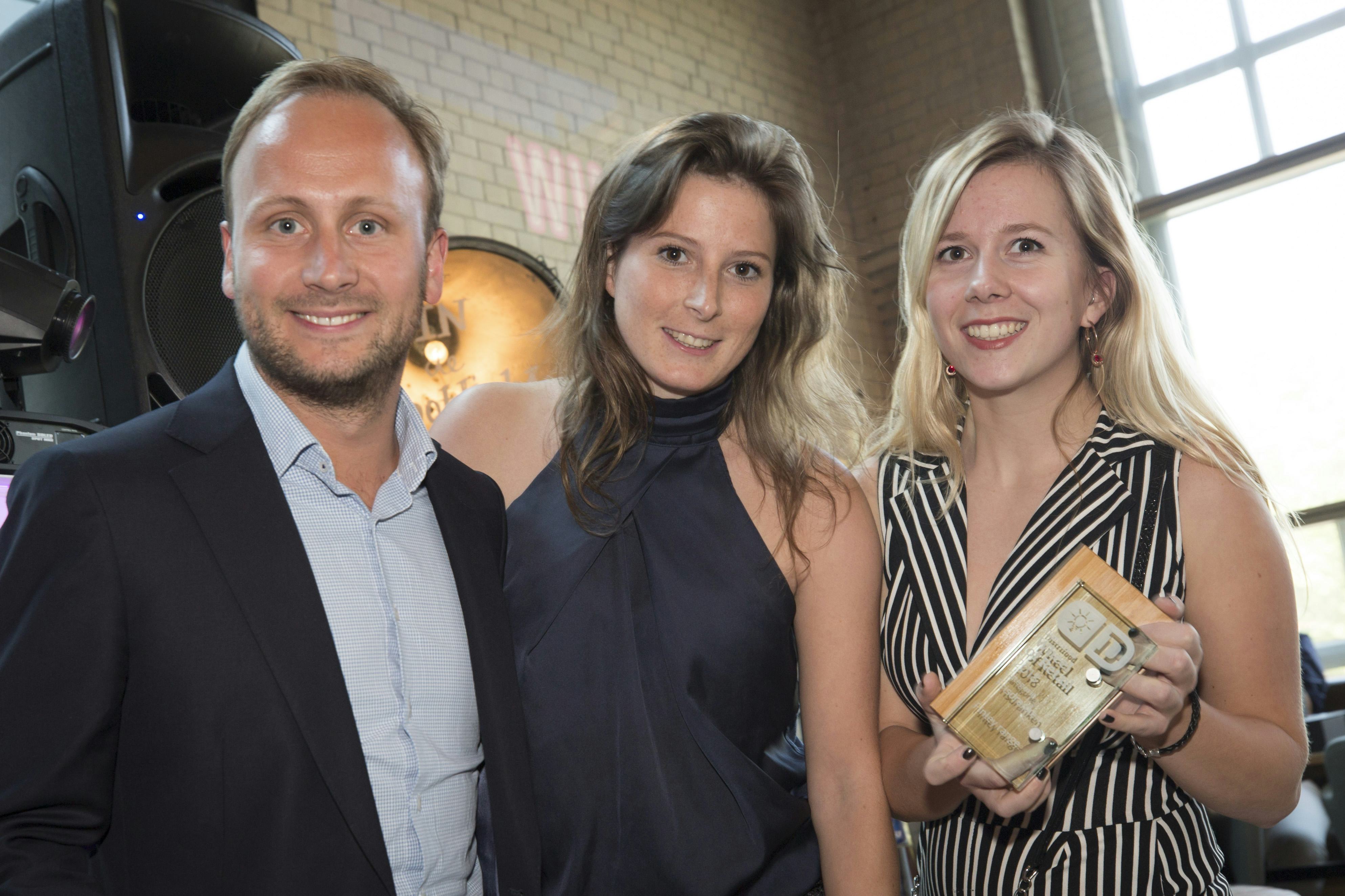 V.l.n.r.: Tim Geelen (brand manager Flavours Coca-Cola Nederland), Bente Sluijter (trainee Portfolio CCEP) en Iris Arts (Jr. Portfolio-manager CCEP).