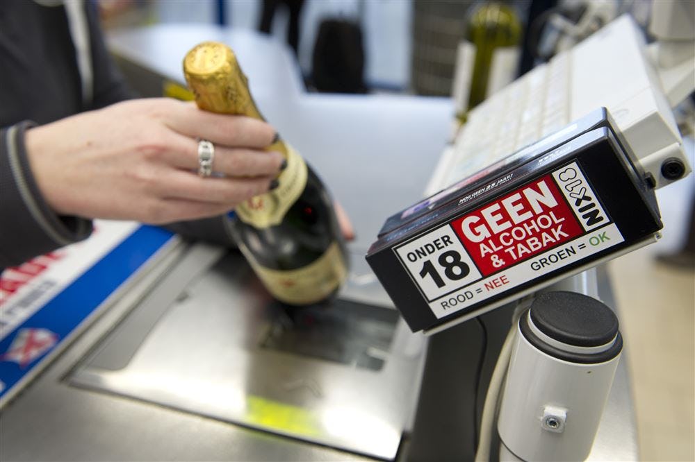 Slechte cijfers alcoholhandhaving moeten op tafel