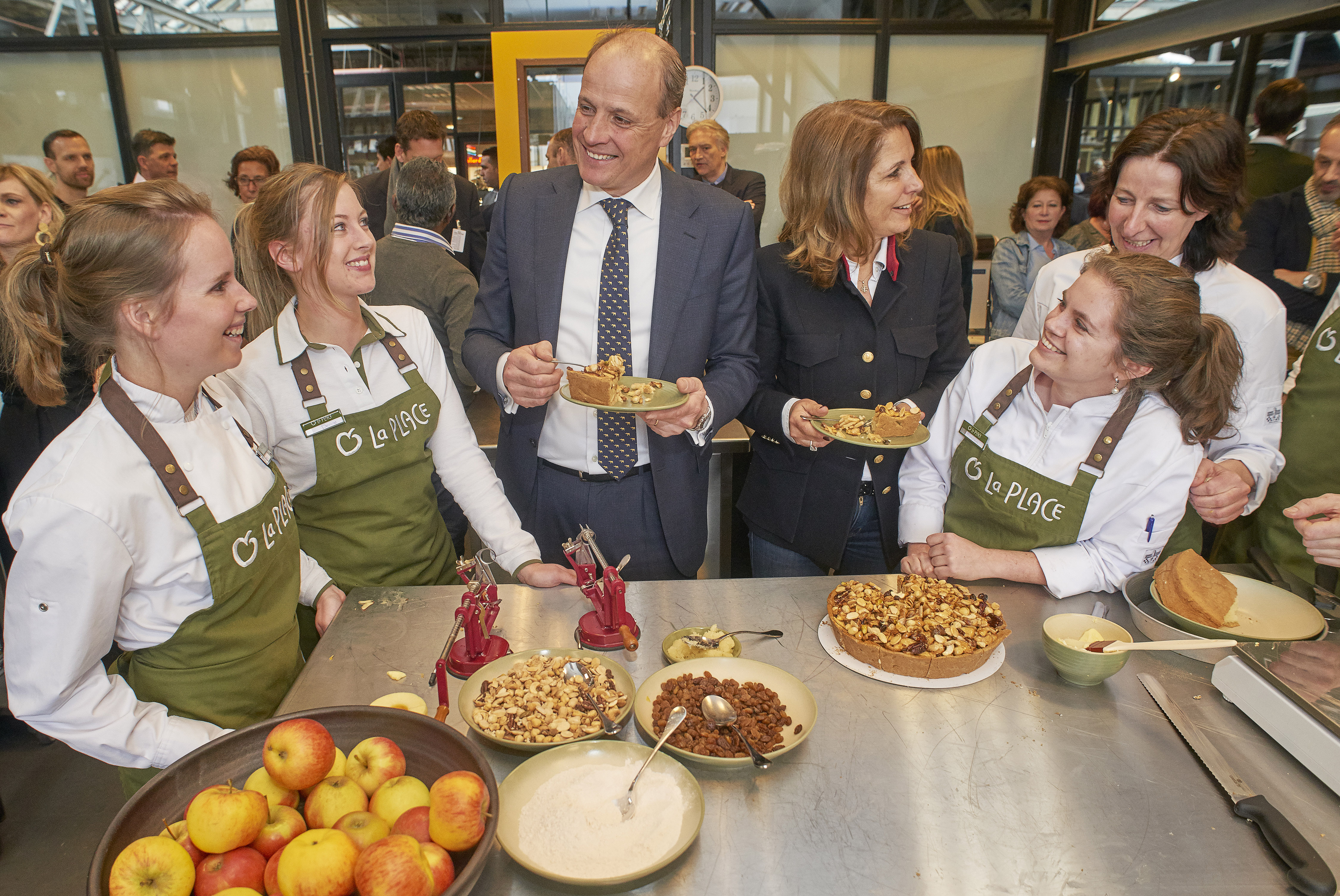 Frits van Eerd en Colette Cloosterman bij opening van het Jumbo Food College. Fotograaf: Van Assendelft Fotografie