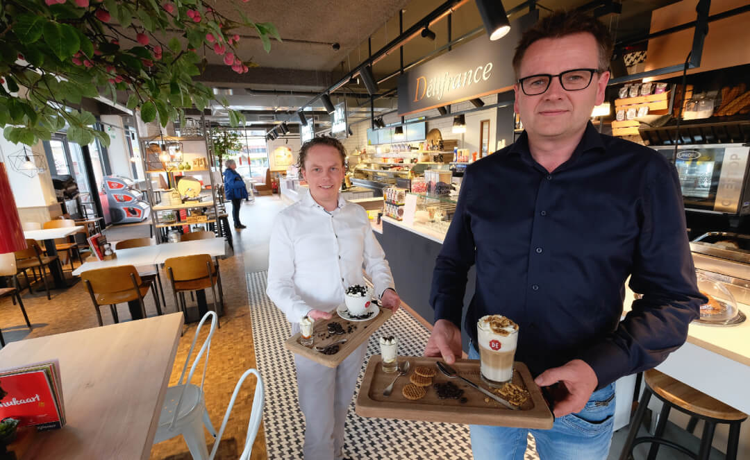 AH-franchiser Herbert Bekman en bedrijfsleider Harold Witten. Foto: Distrifood