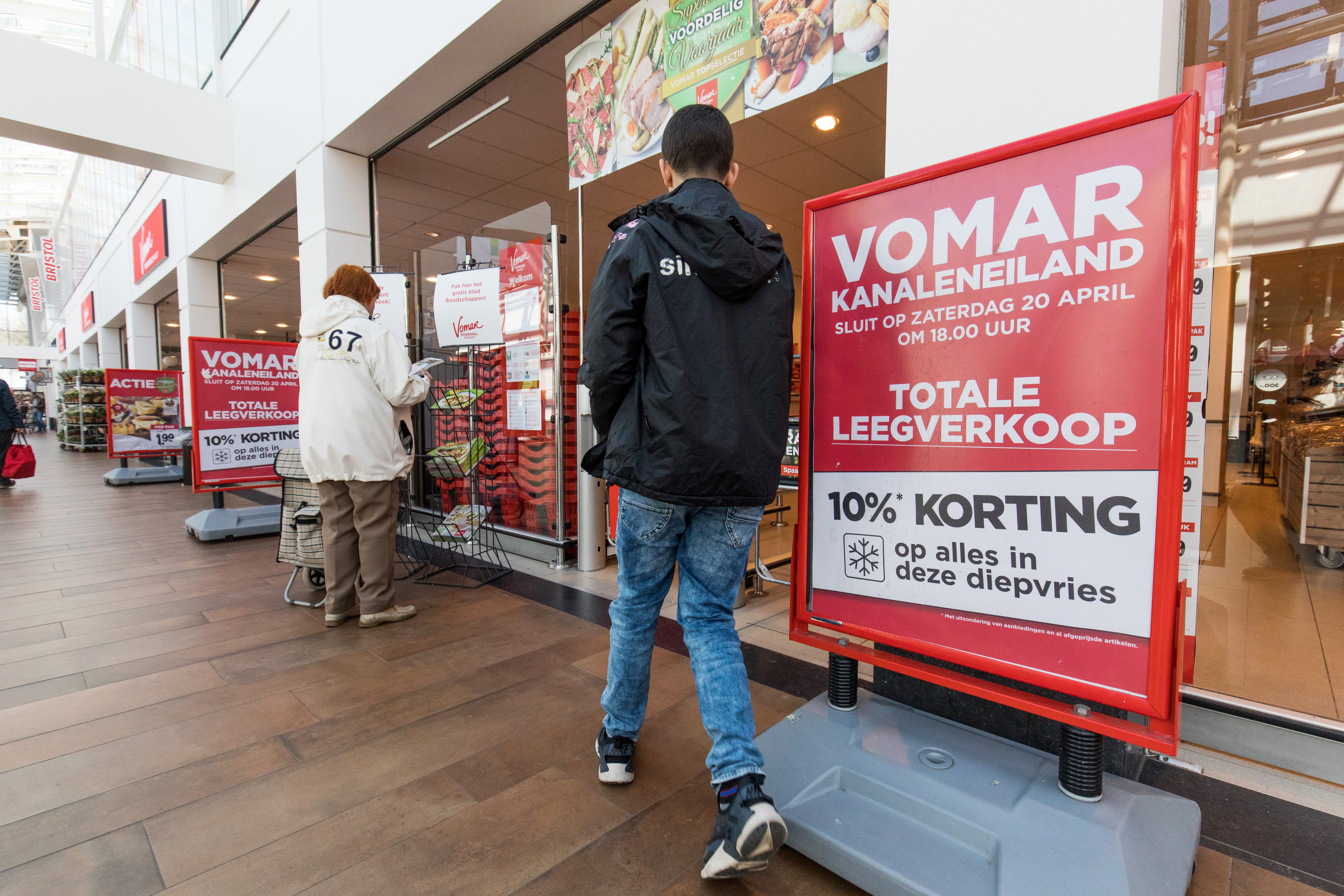 Op 20 april 2019 sloot Vomar zijn deuren in Winkelcentrum Nova. Foto: Herbert Wiggerman