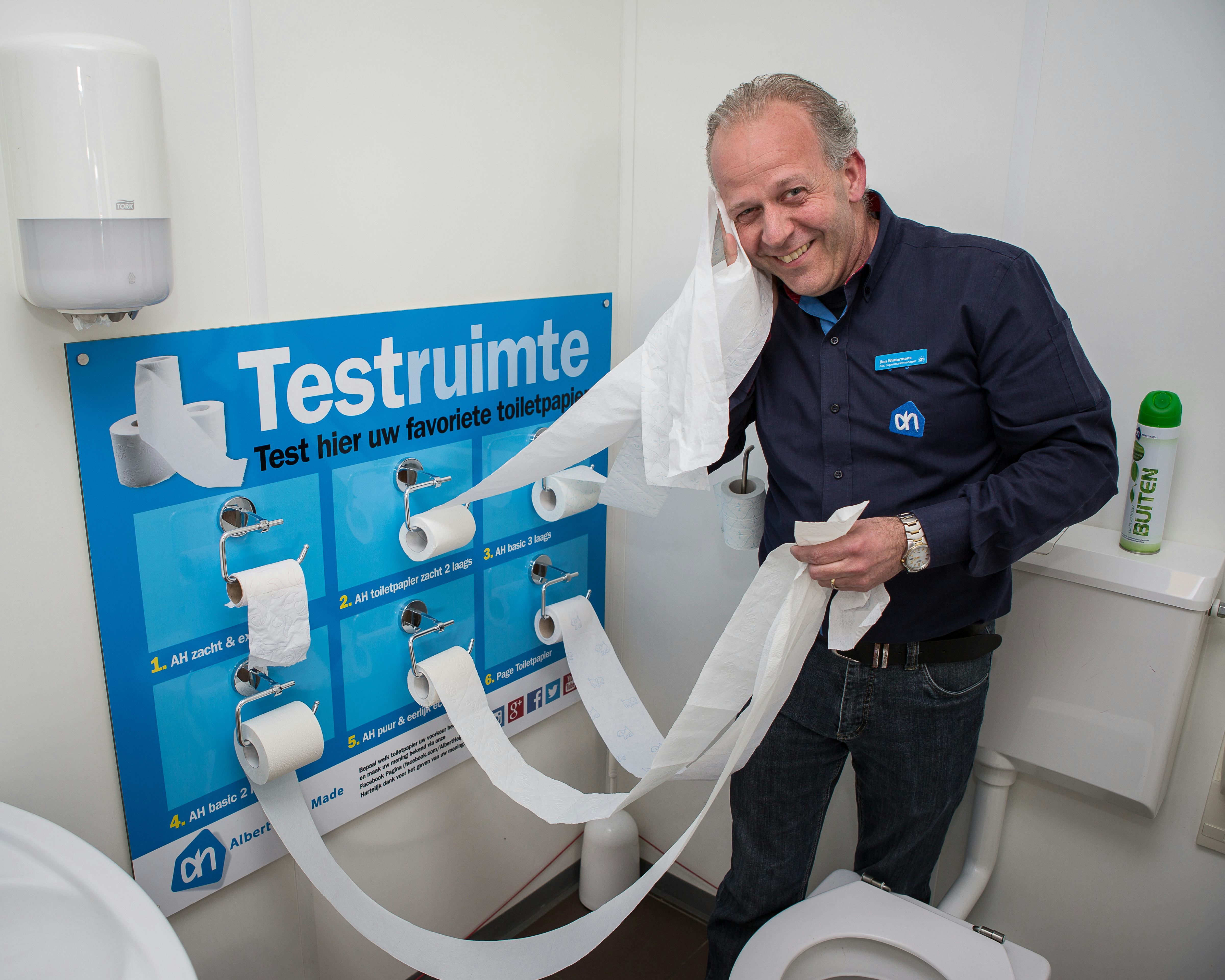 Acties zijn op prijs en niet op kwaliteit, zoals wel op deze archieffoto van het klantentoilet van AH Made.