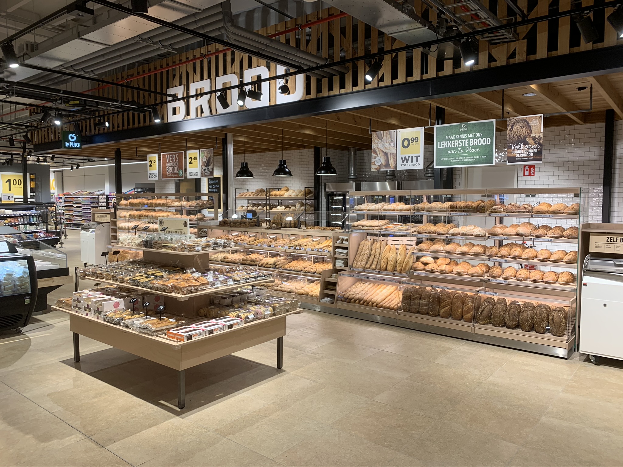 De broodafdeling van de Jumbo in Pelt.