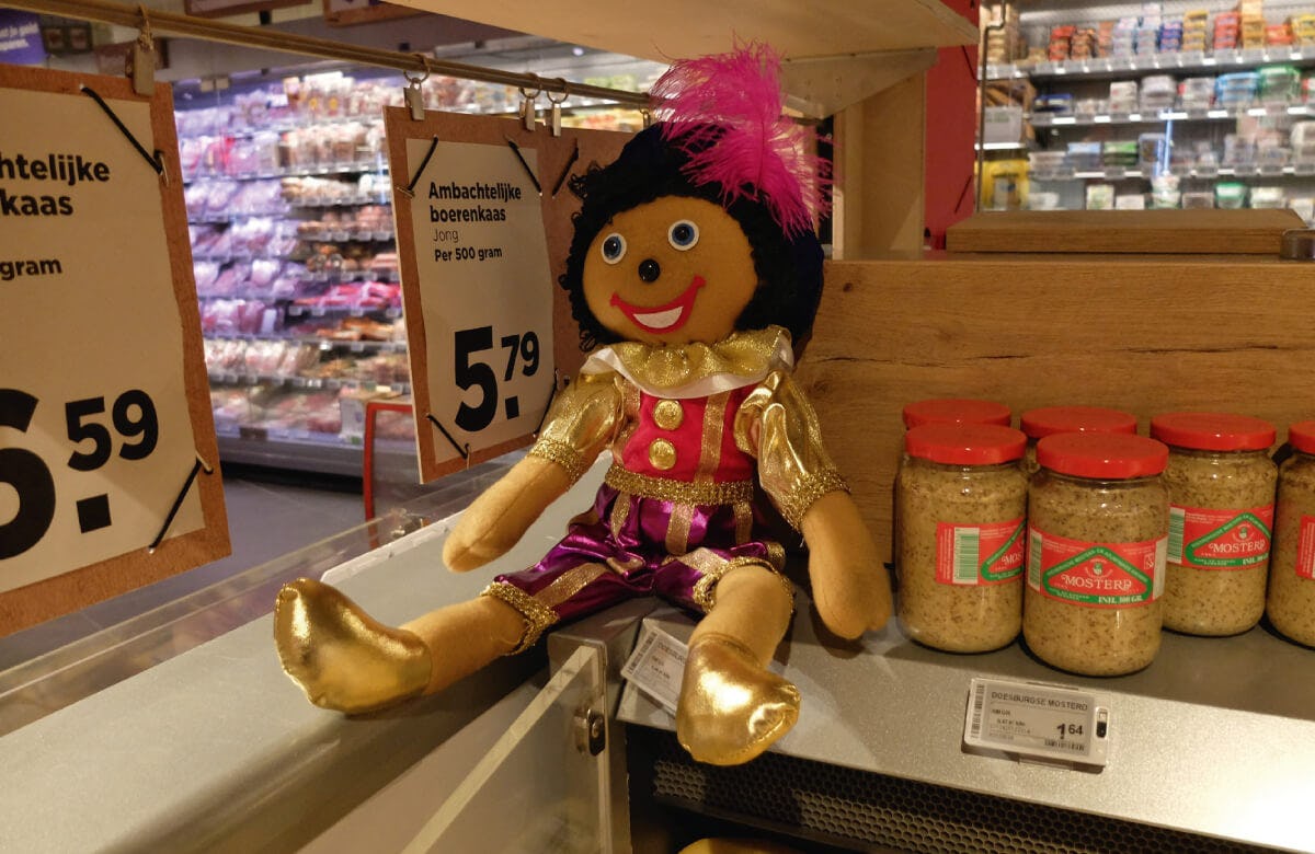 <h1>Zwarte Piet is nagenoeg verdwenen uit de Nederlandse supermarkt</h1>