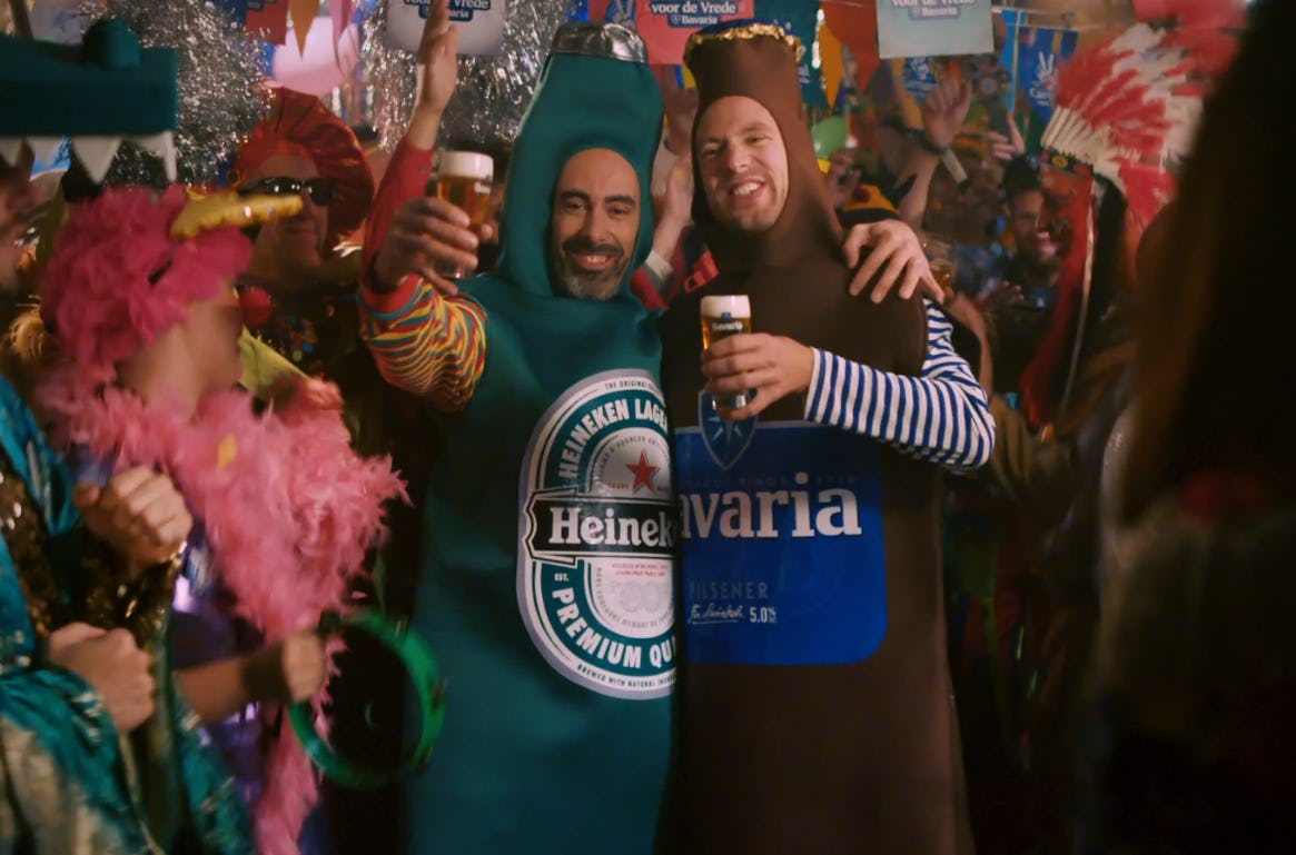 Bavaria en Heineken verbroederen in reclame