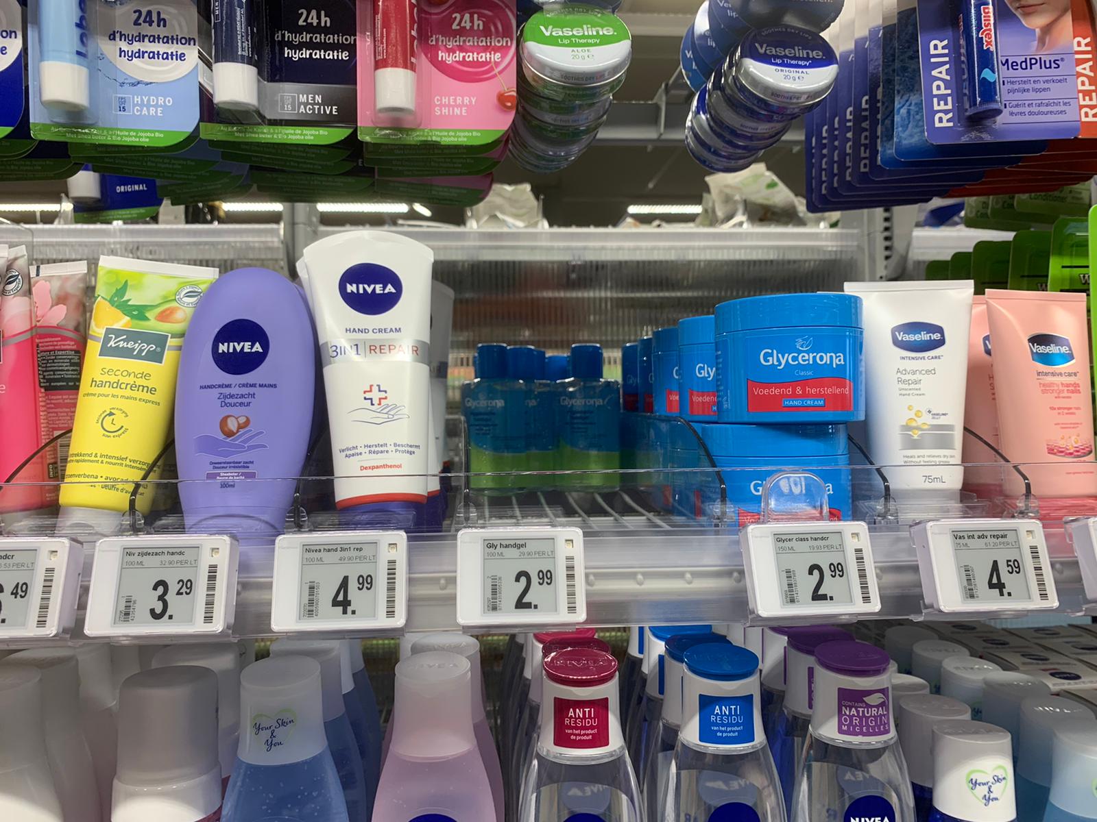 Ketens hebben een maximum in verkoop handgel en -zeep.