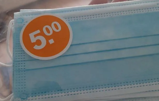 Bun (AH) stopt met verkoop mondkapjes