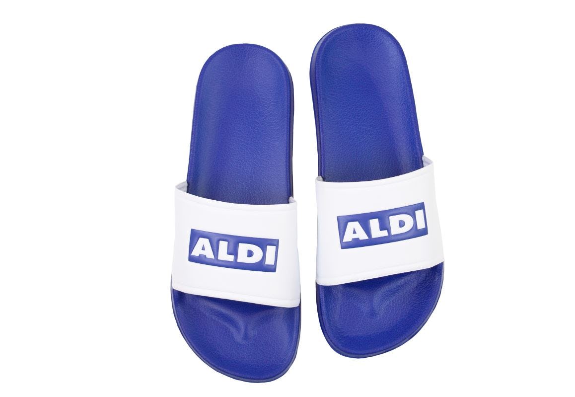 Vesting tong opvolger Aldi lanceert kleding met Aldi-logo