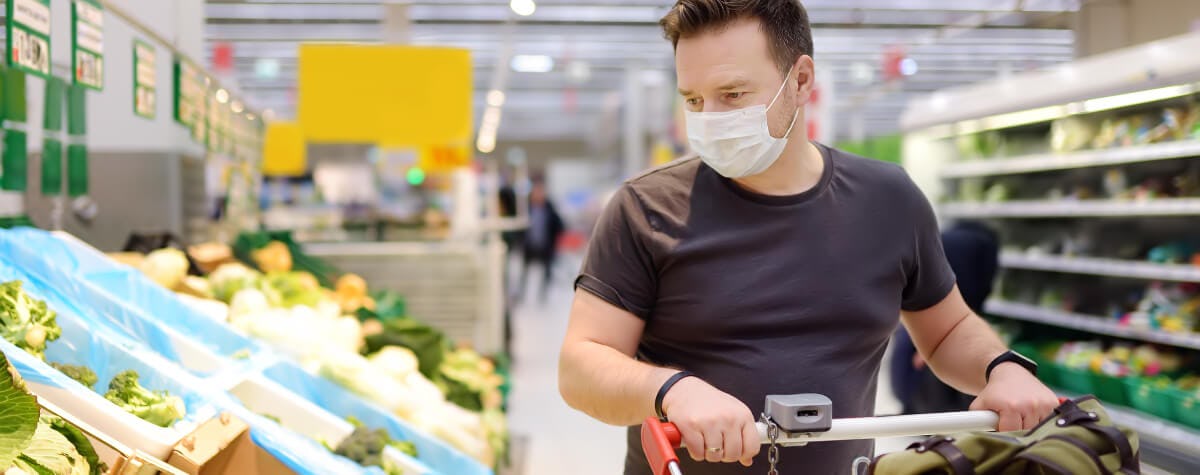 Bijna een derde van de deelnemers aan het Distrifood winkelierspanel is voor en mondkapjesplicht in de supermarkt.