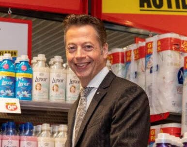 Marcel Huizing kreeg een telefoontje van Koninklijke Horeca Nederland en haalde de wervingscampagne om horecamanagers om te scholen voor functies in de supermarkt offline.