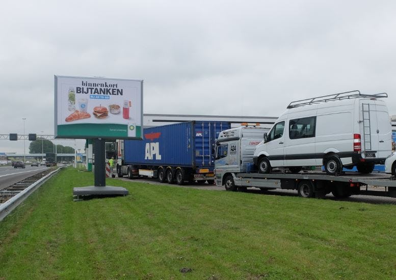 Frites en kroket bij AH To Go langs snelweg