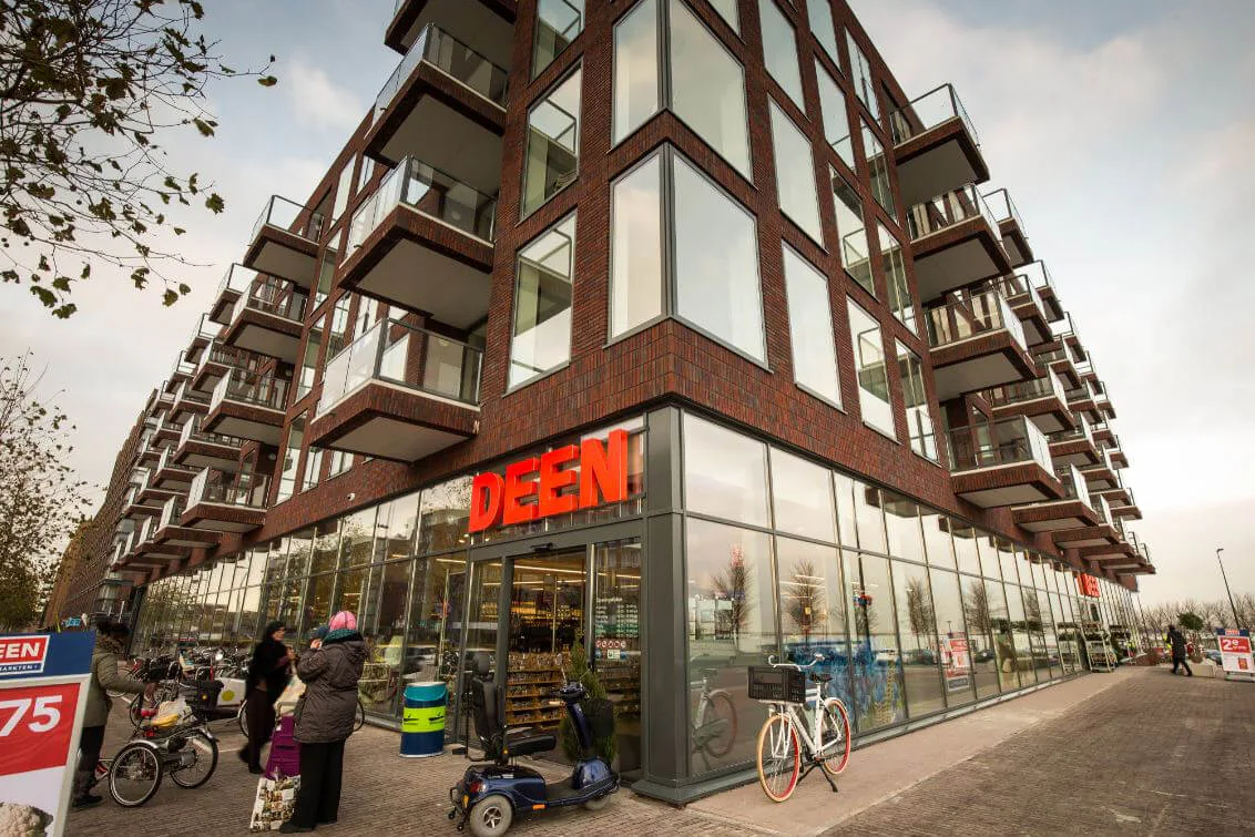 ‘Deen-filialen qua oppervlakte evenwichtig verdeeld’