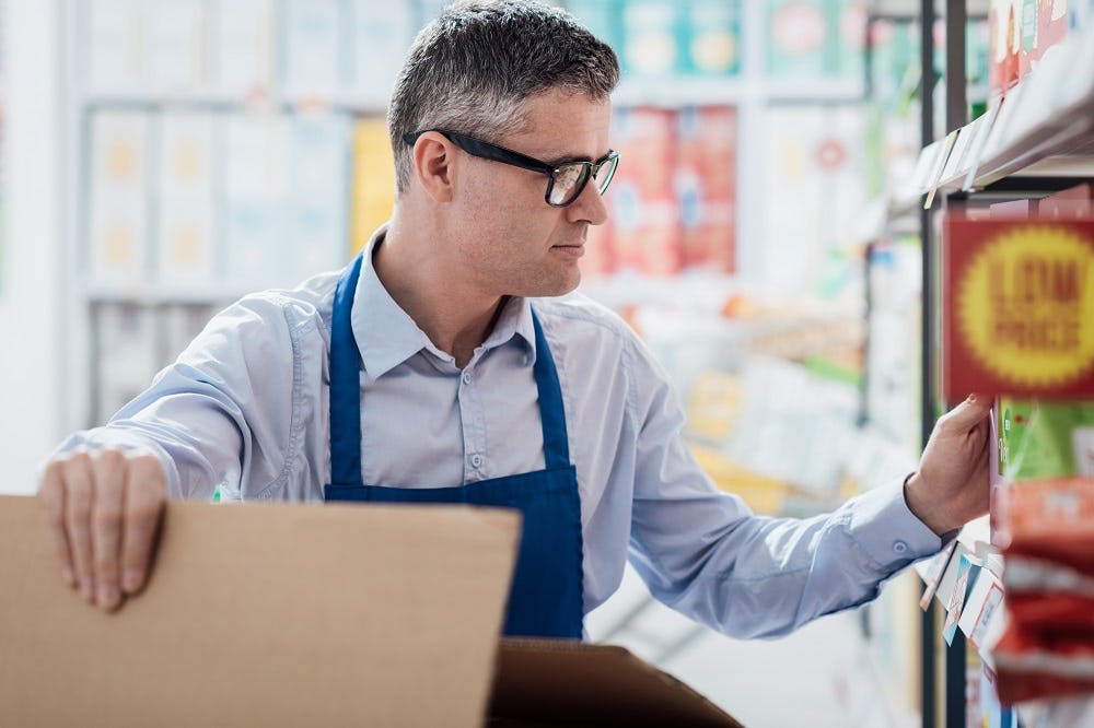 Een supermarkt bestuur je niet vanachter een bureau