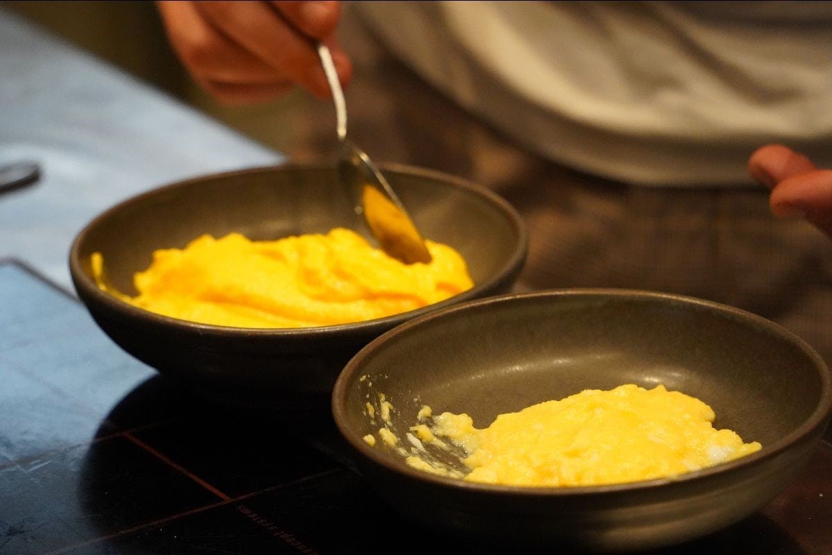 Een veganistisch ei op basis van soja en gist.