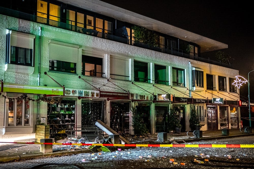 Een Poolse supermarkt in Heeswijk-Dinther is begin december 2020 het doelwit van een explosie. Foto: ANP