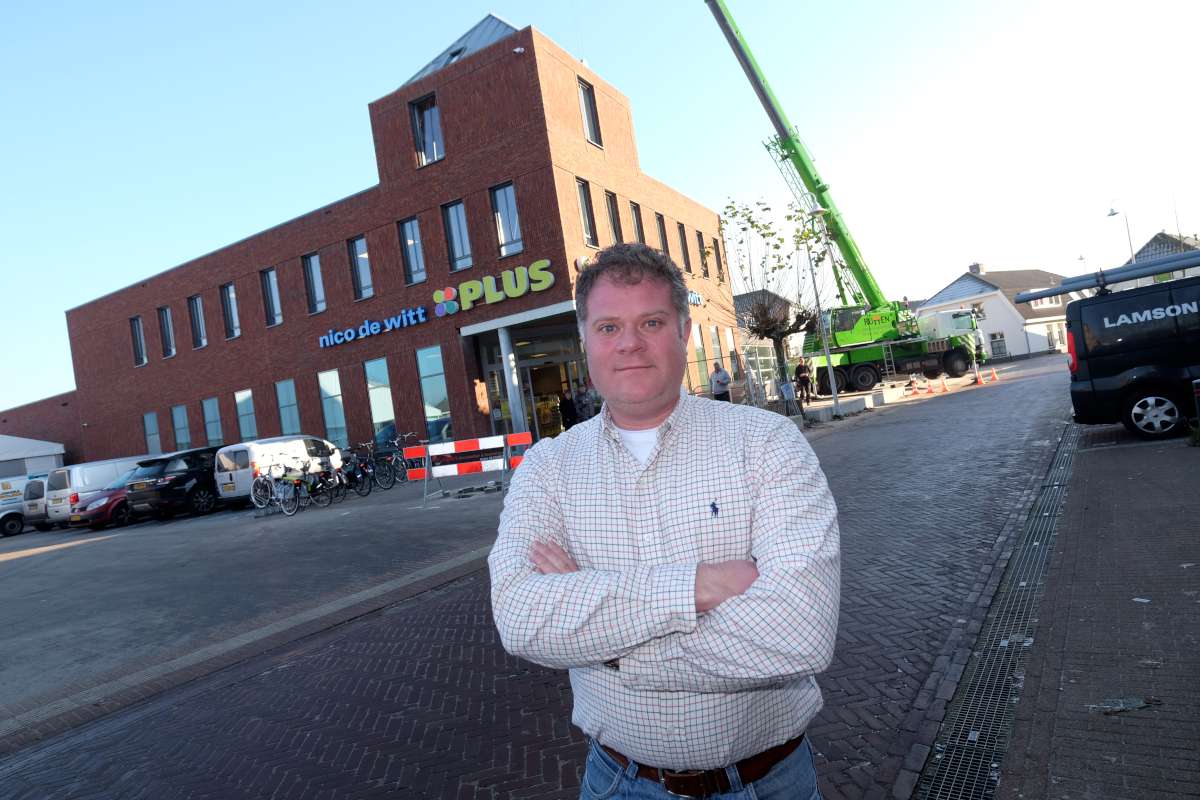 De Witt voor zijn nieuwe supermarkt op een archieffoto uit 2016. Foto: Distrifood.