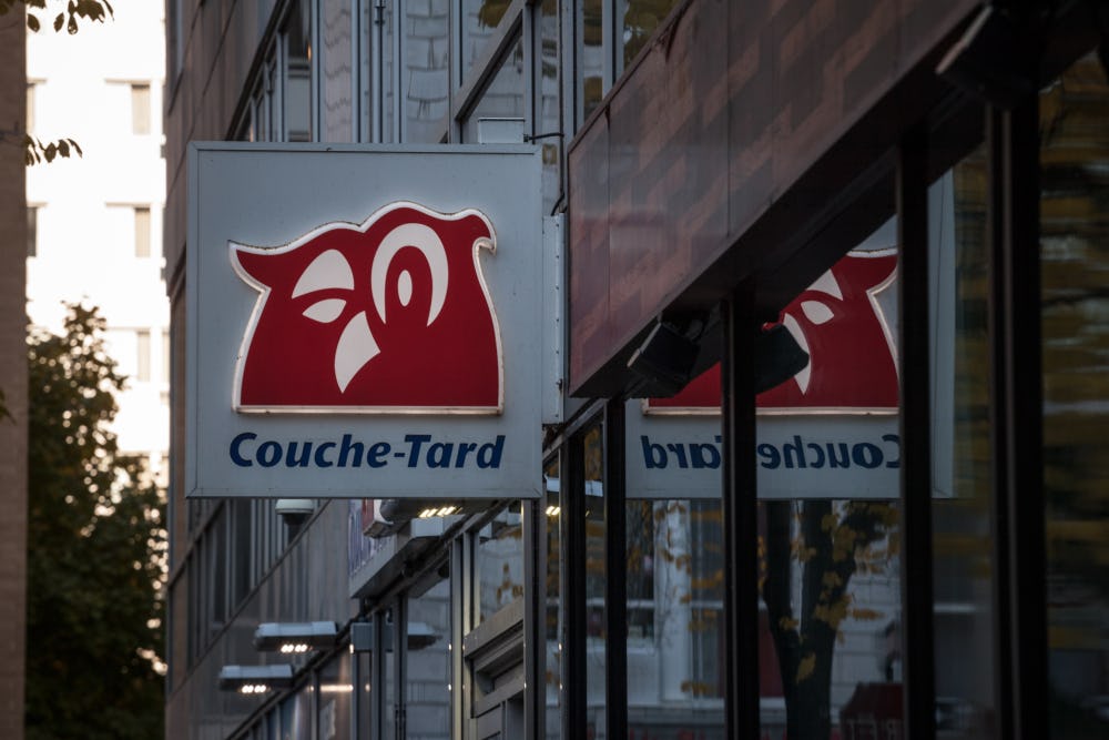 In Quebec zijn de gemakswinkels van Couche-Tard, nachtuil, op iedere straathoek te vinden. Foto: Shutterstock