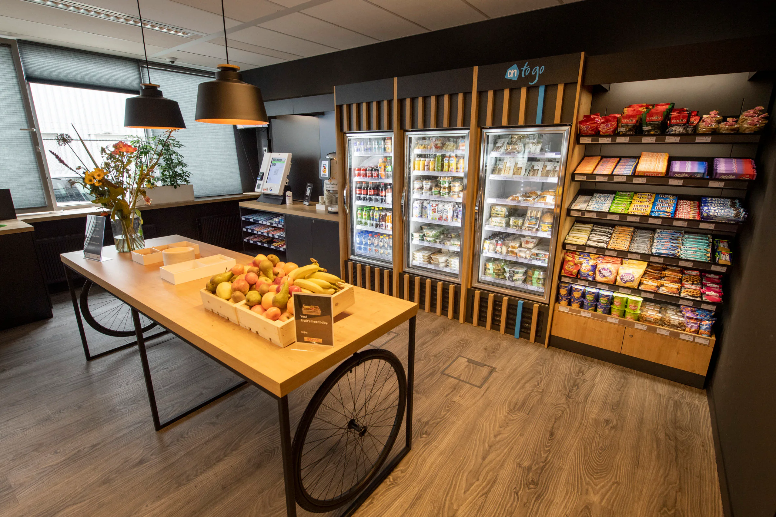 Reportage: Zo ziet een AH To Go op kantoor eruit