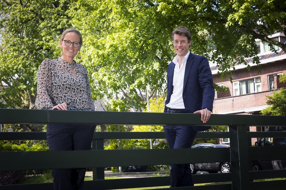 Country Manager Benelux Hanneke Spruyt-Panbakker en Senior Director Trade Marketing Harm-Jan Mens.