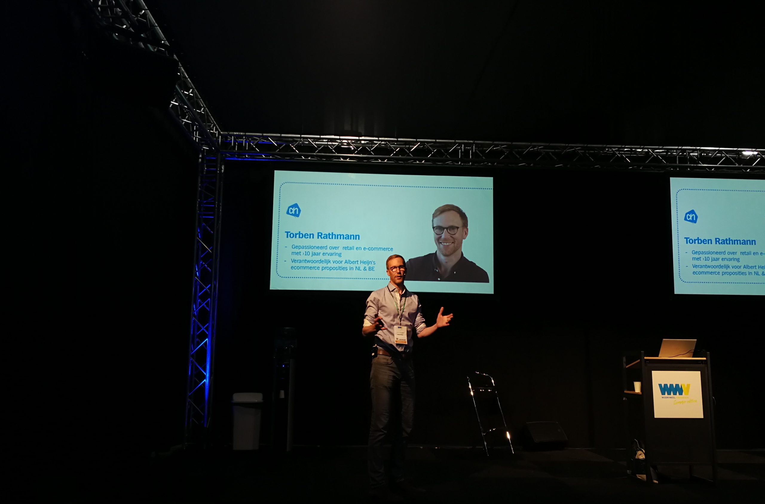 Torben Rathmann tijdens zijn presentatie op de Webwinkel Vakdagen