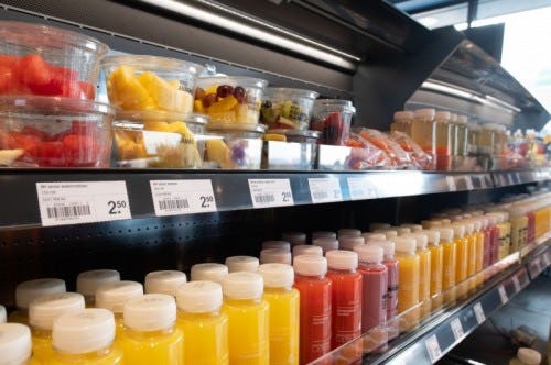 Vrijwillig statiegeld plastic sapflessen; AH stapt als eerste in