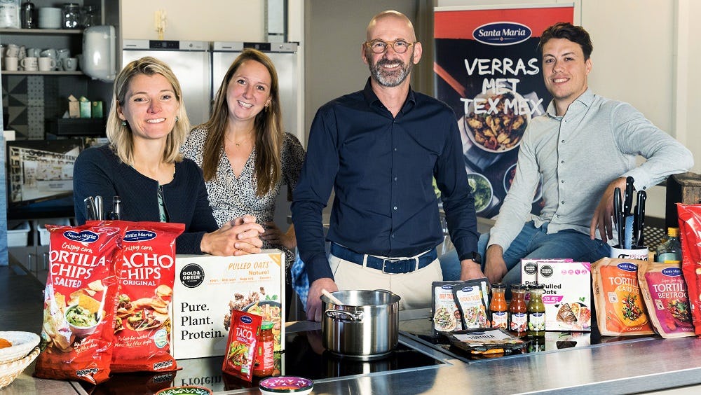 Een deel van het Paulig-team in de Benelux met v.l.n.r.: Joanneke Gamarino (Category & Trade Marketing Manager), Kyra van der Leeuw (Brand Activation Manager), Arthur Ham (Country Manager) en Marc van Sommeren (Junior Category Manager).