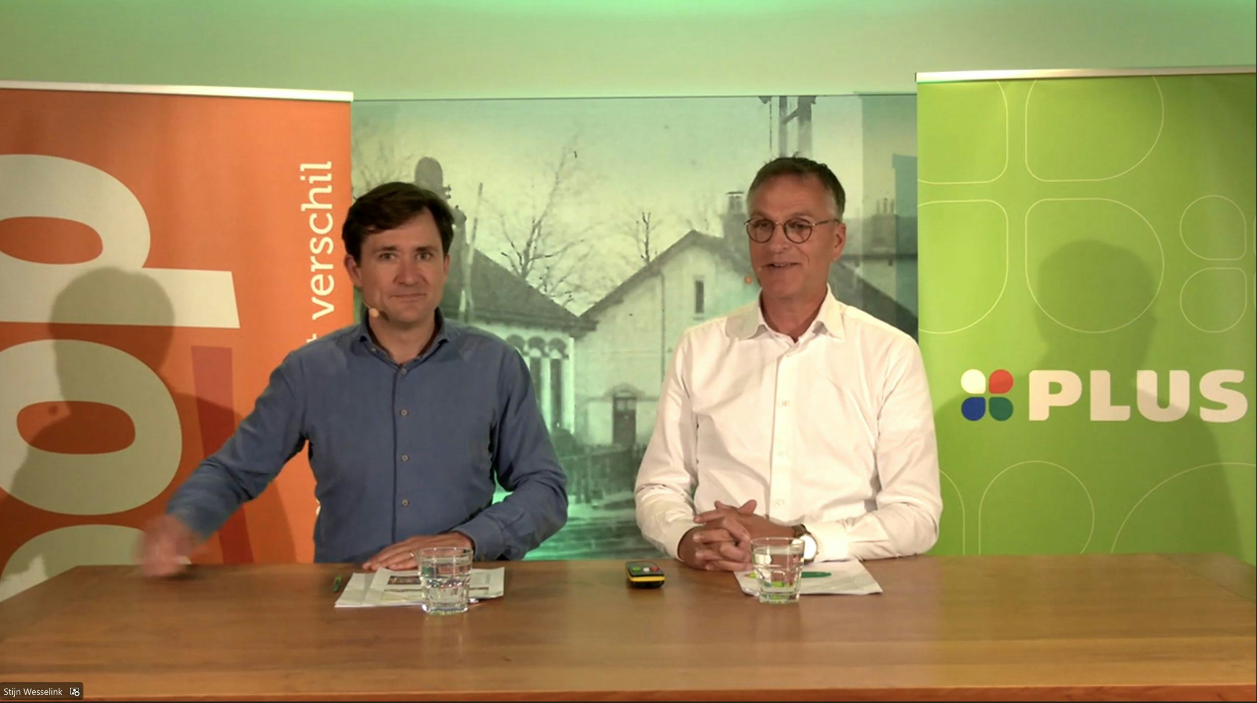 Duncan Hoy en Fred Bosch tijdens de virtuele persconferentie rondom de voorgenomen fusie tussen Plus en Coop. Foto: Distrifood