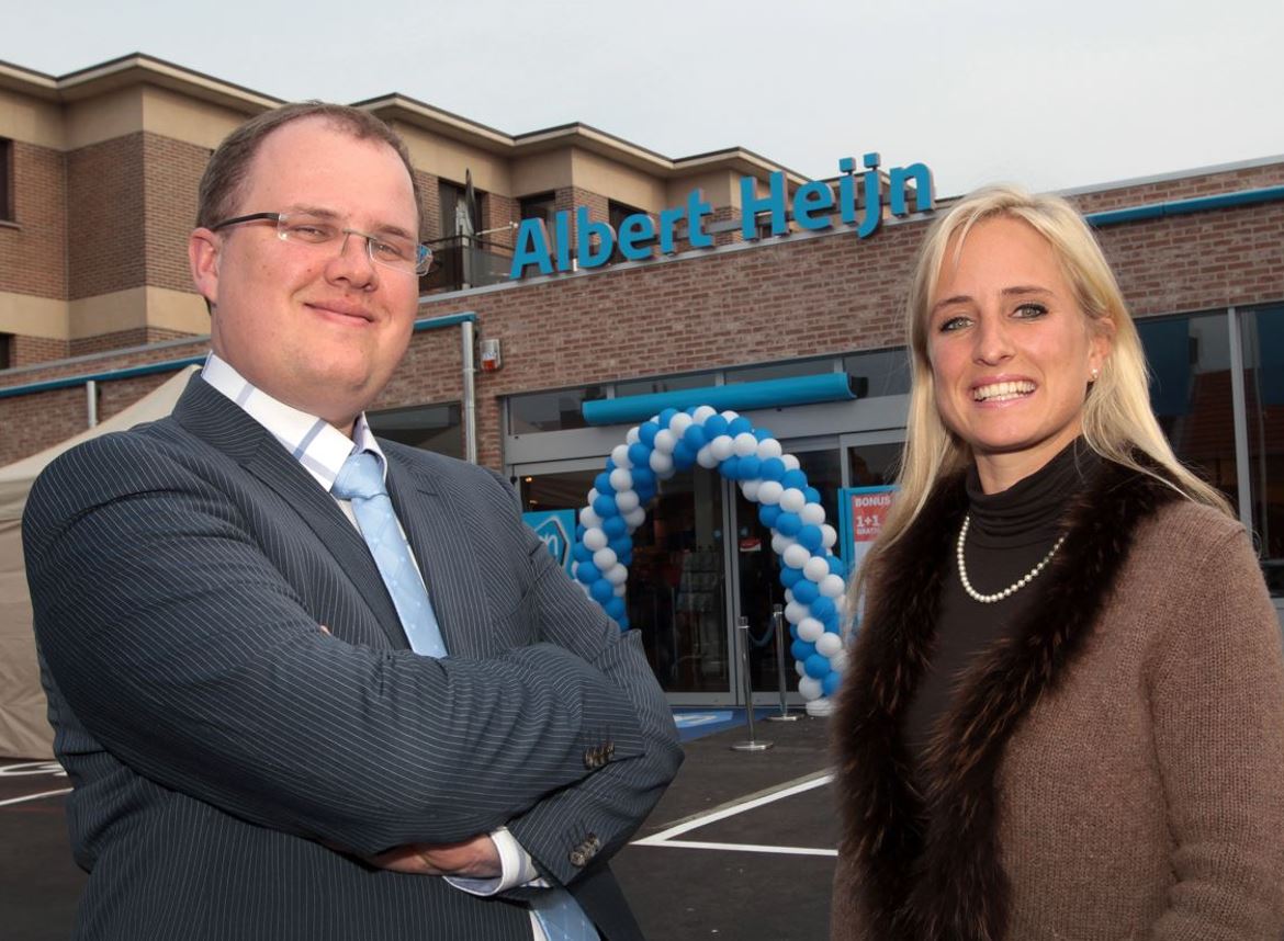 Ondernemers Marco en Nathalie van Ende bij de opening van hun AH in Brasschaat, de eerste AH in Vlaanderen.