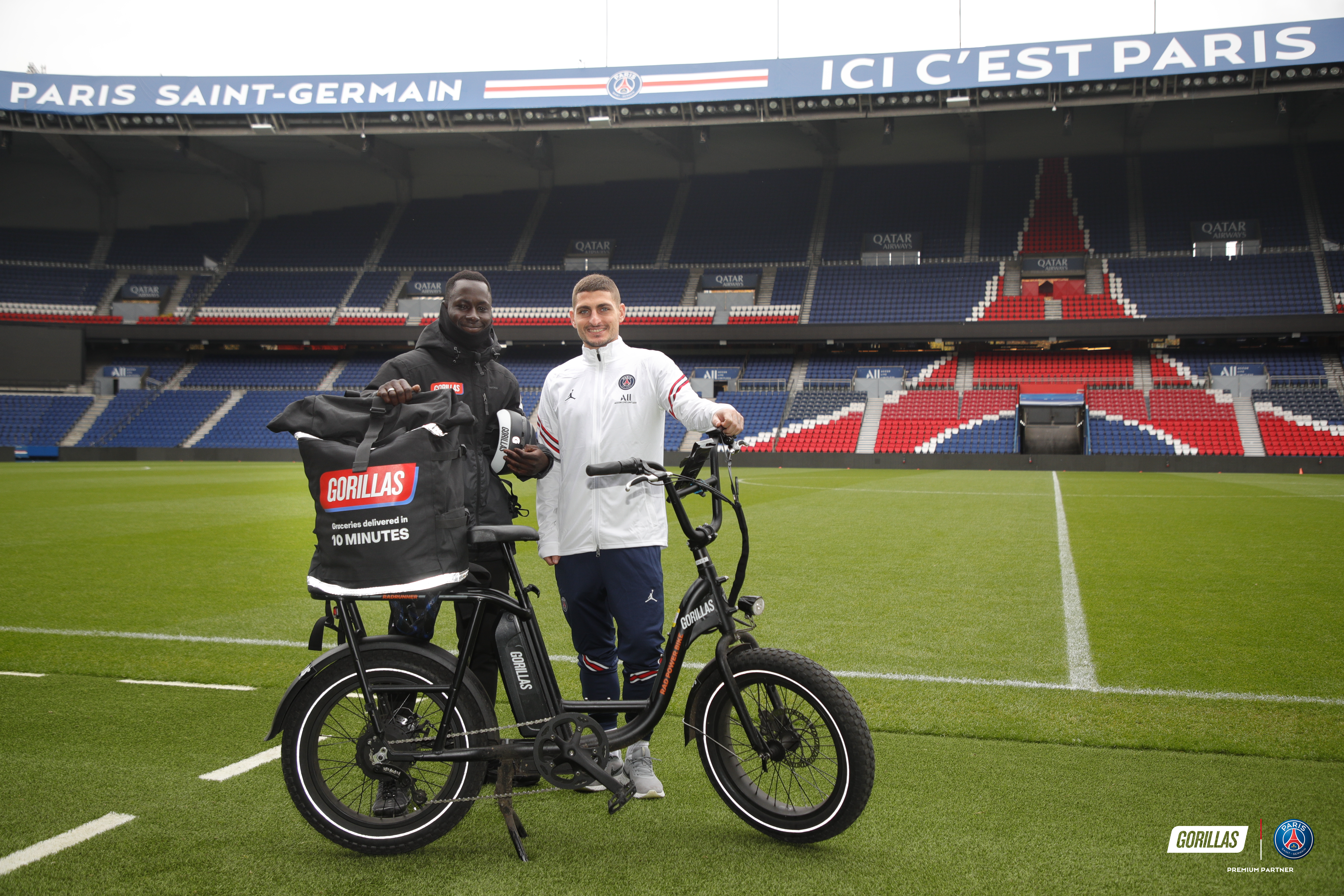 Voetballer Marco Verratti met een Gorillas rider