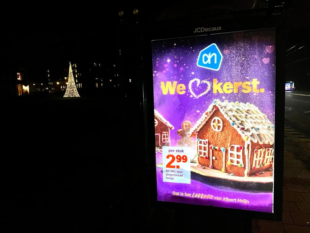 ABN Amro: Supermarktklant gaat met kerst voor aanbiedingen