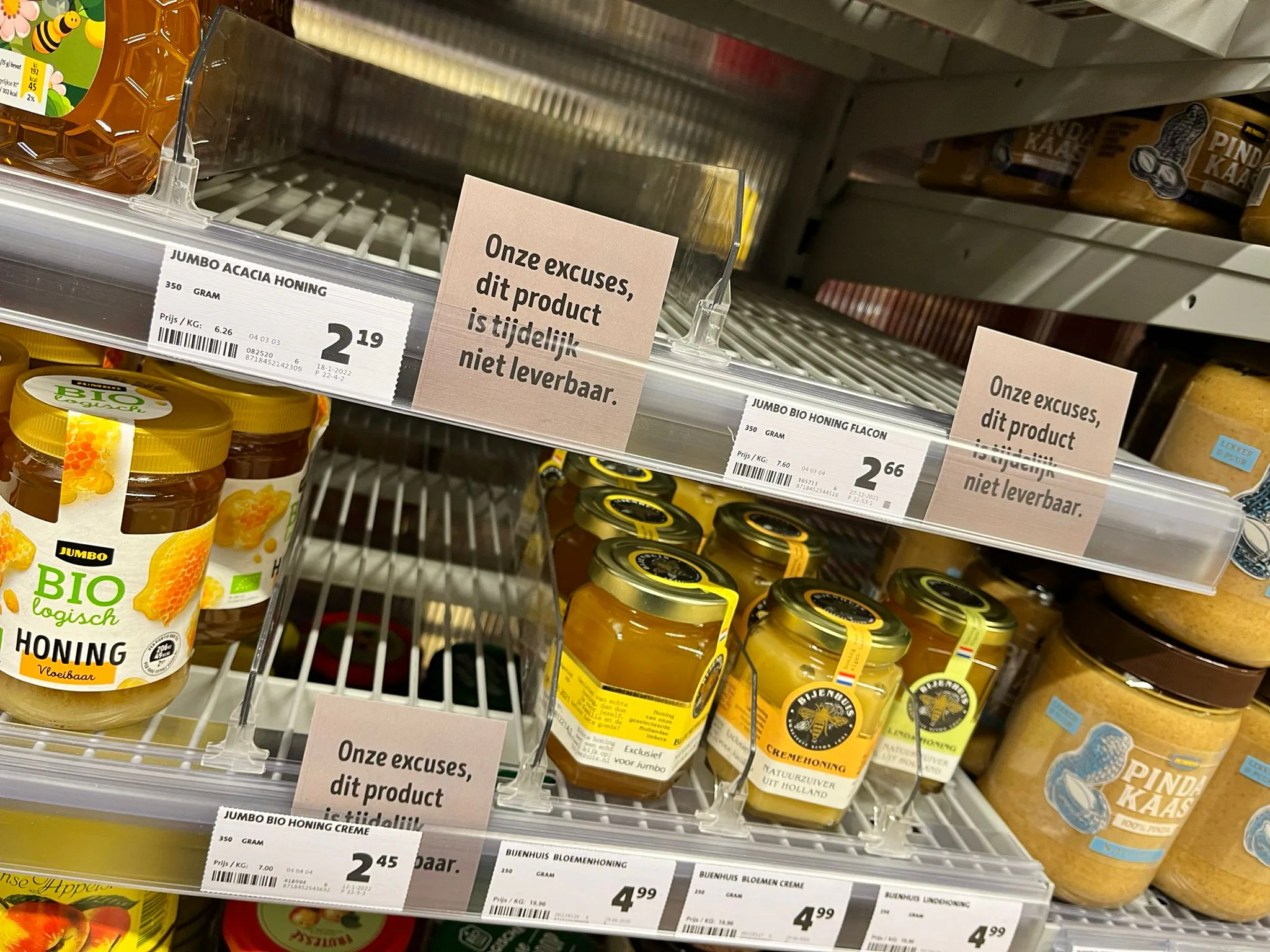 Lege schappen bij Jumbo door prijsonderhandelingen. Foto: Distrifood