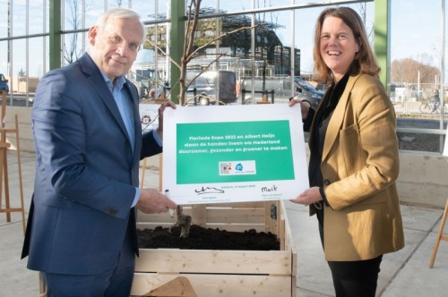 Hans Bakker, algemeen directeur van Floriade en Marit van Egmond, ceo Albert Heijn Foto: AH